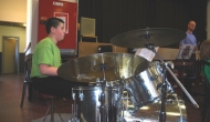Lucas à la percussion